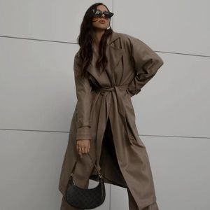 NWT Bloggers Favorite Cmeo Collective Trench